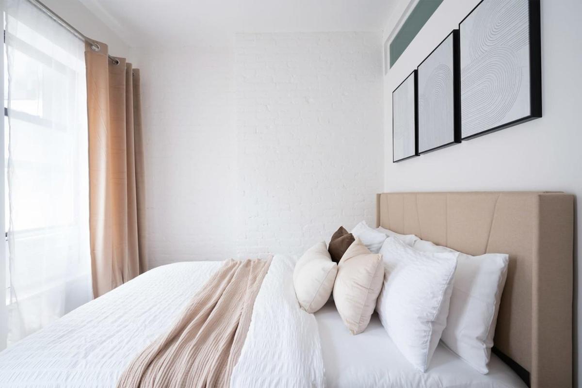 1290-16 New Renovated 2 Bedrooms In Ues Apartment